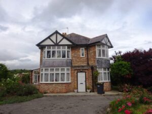 Top-of-the-Hill
Station Lane
Burton Leonard
