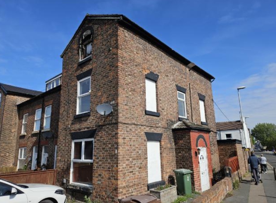 Asbestos management survey in Birkenhead carried out by a BOHS qualified surveyor